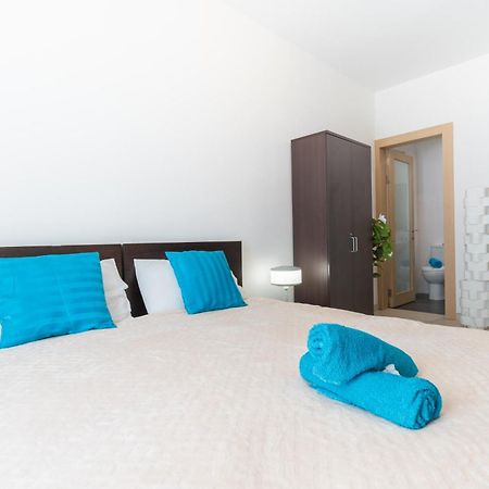 2 Bedroom In Central St Julians Prime Location In Paceville Apt 3 By Vaganza St. Julian's Zewnętrze zdjęcie
