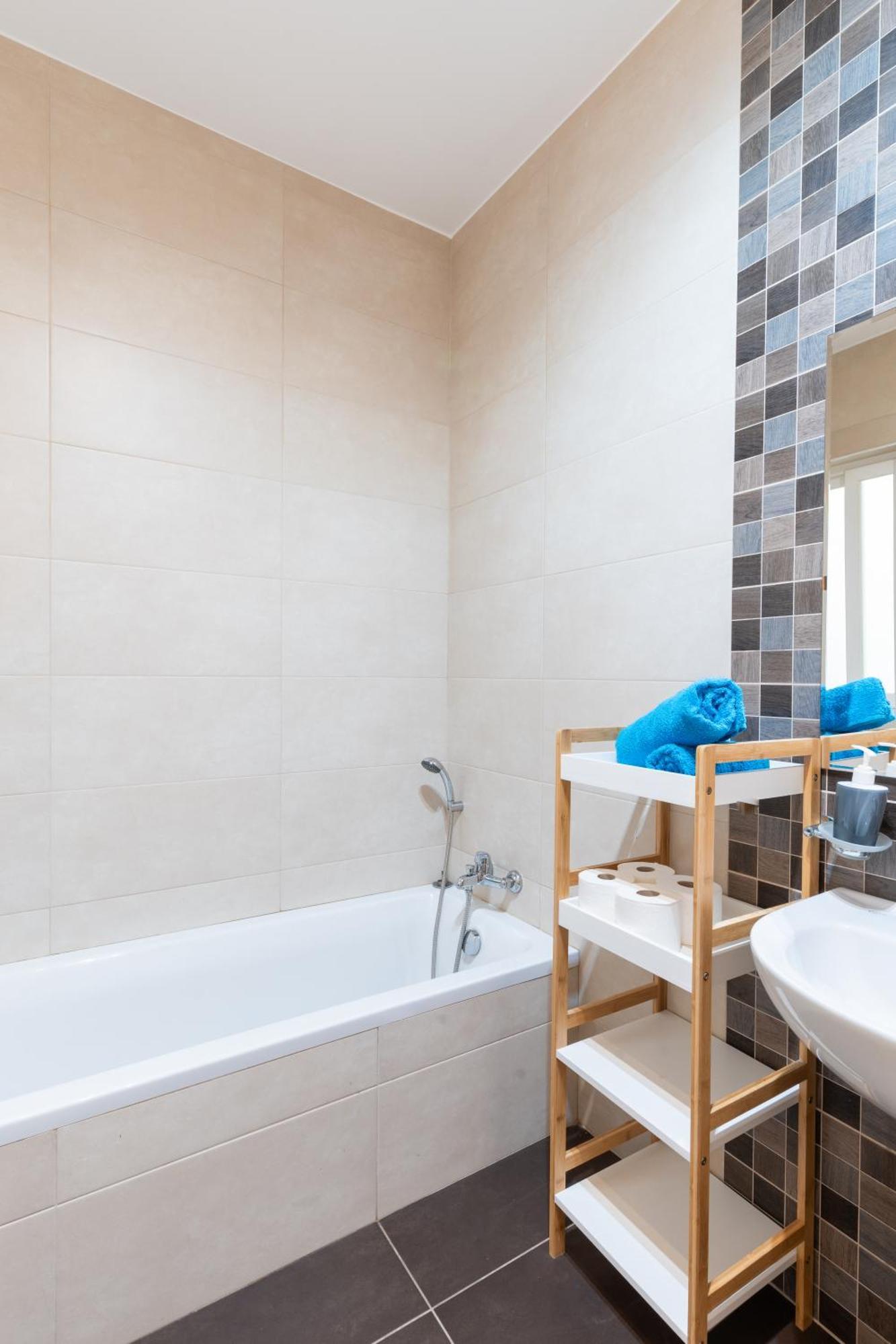 2 Bedroom In Central St Julians Prime Location In Paceville Apt 3 By Vaganza St. Julian's Zewnętrze zdjęcie