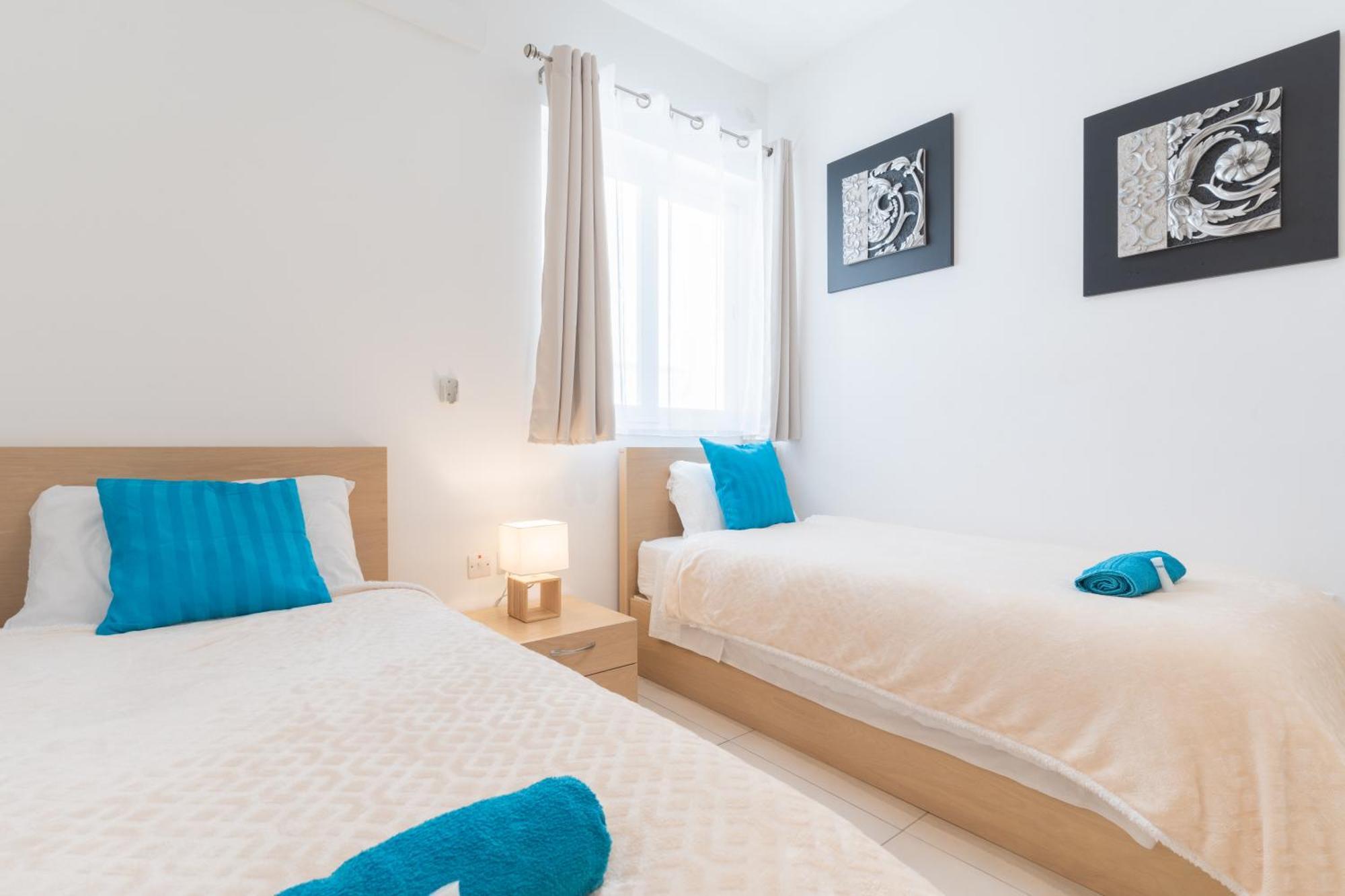 2 Bedroom In Central St Julians Prime Location In Paceville Apt 3 By Vaganza St. Julian's Zewnętrze zdjęcie