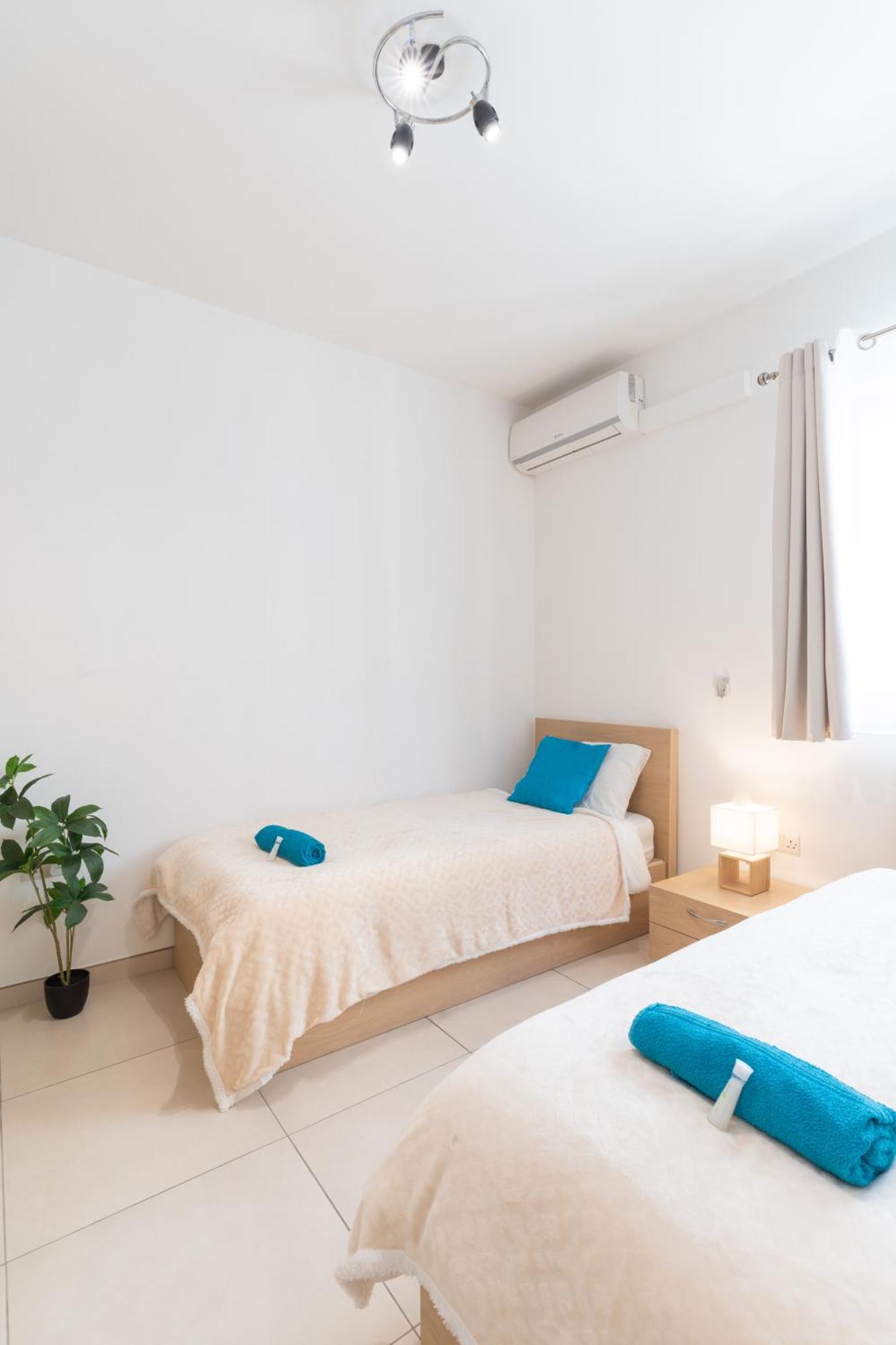 2 Bedroom In Central St Julians Prime Location In Paceville Apt 3 By Vaganza St. Julian's Zewnętrze zdjęcie
