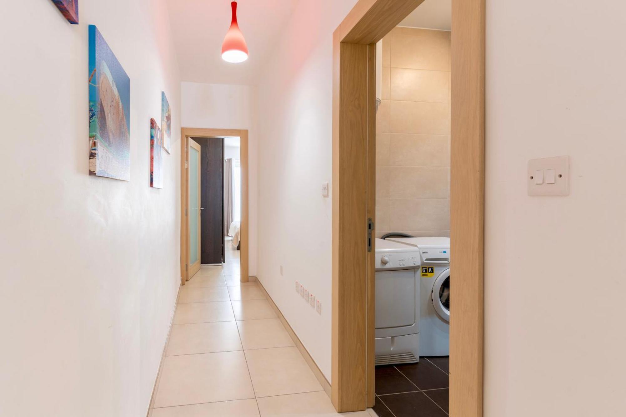 2 Bedroom In Central St Julians Prime Location In Paceville Apt 3 By Vaganza St. Julian's Zewnętrze zdjęcie